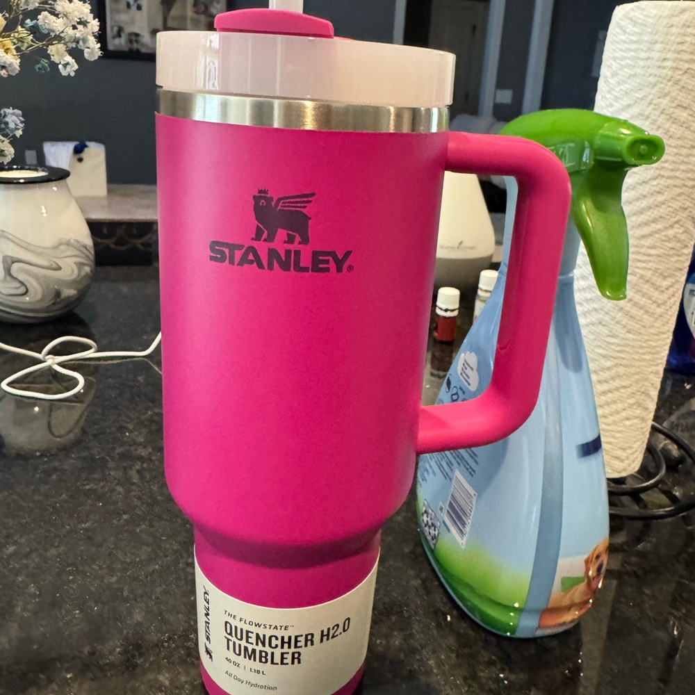 Stanley Pink Quencher H2.0 Tumbler
